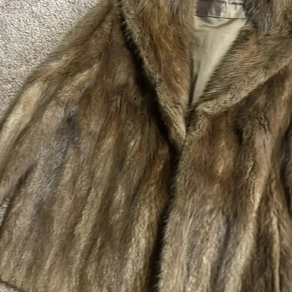 Vintage 1950s Richard Healy Company Genuine Fur Coat/Jacket - Picture 10 of 12